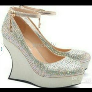 Beautiful shoes size 7