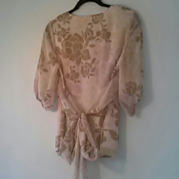 Chiffon style blouse - Picture 2 of 3