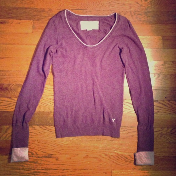 American Eagle scoop neck sweater!