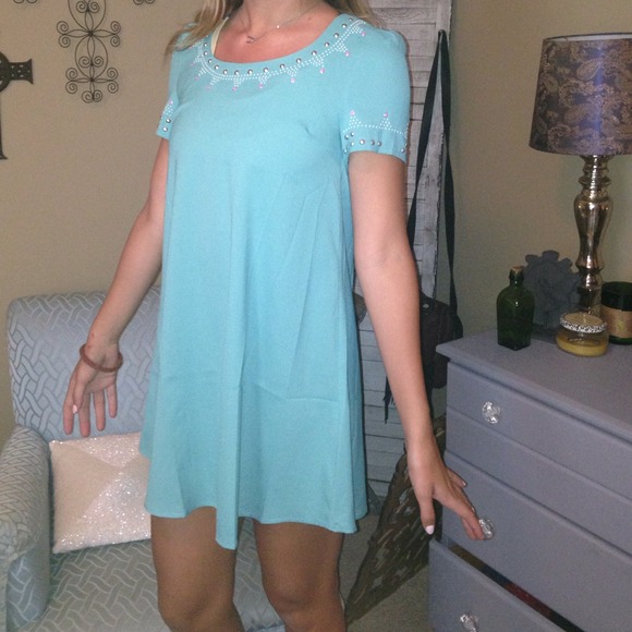 Dresses & Skirts - 🌞Pitaya boutique size small aqua blue dress!