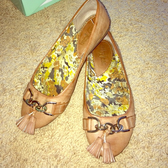 Brown flats