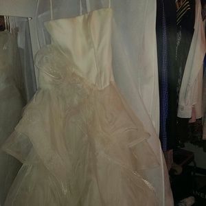 Vera Wang. Wedding dress