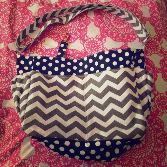 CUTE Olivia & Jane Chevron & Polka Dot diaper Bag