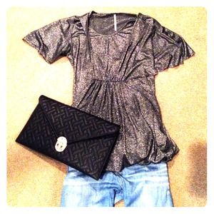 🎉New Years Eve Metallic! 🎉Fun sparkly top!