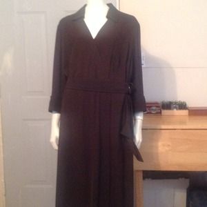 SOLD SOLD !!!!STYLISH FAUX WOMENS WRAP DRESS NWOT