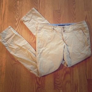 American Eagle skinny cackys