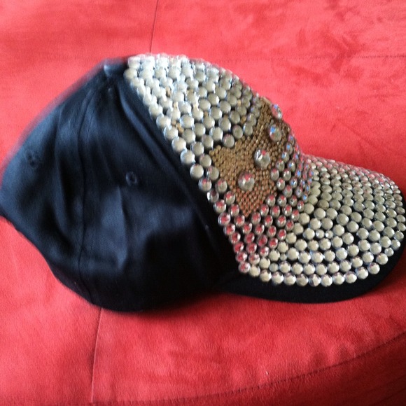 SnapBack - Picture 2 of 3