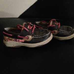 Children's shoes