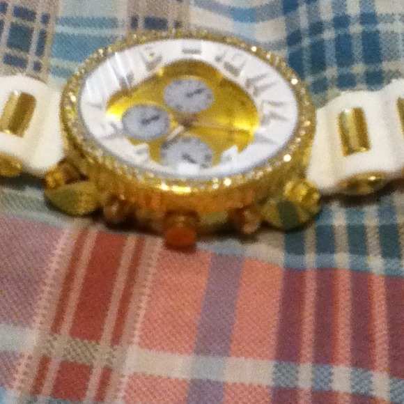 Watch - Picture 3 of 4