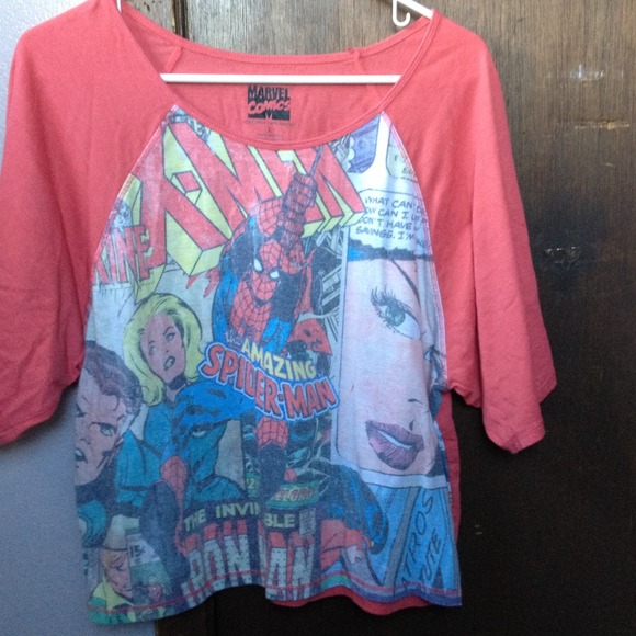 MARVEL Comics Oversized T