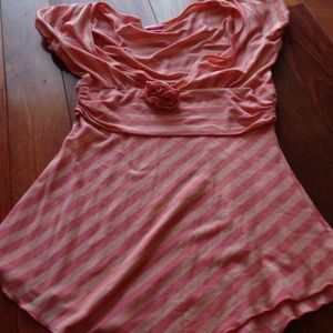 Coral baby doll cut top with pin on flower