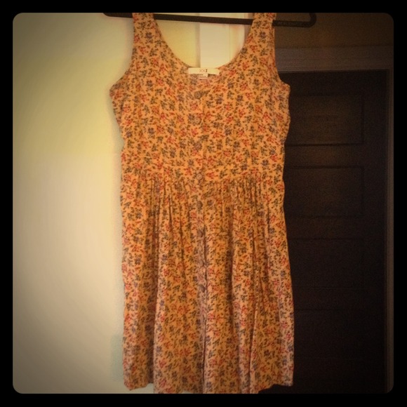 Floral button up dress!