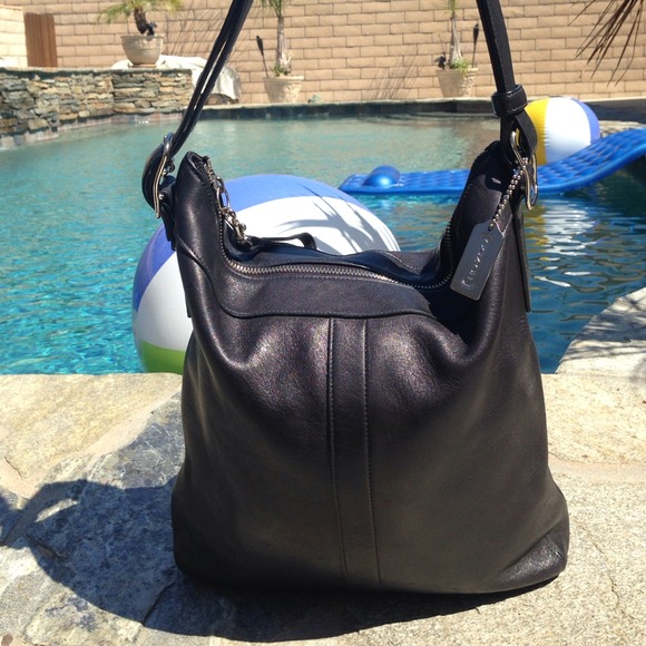 Classic Coach Handbag/Crossbody