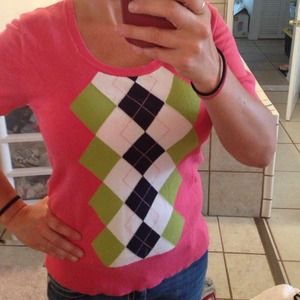 Pink argyle short sleeved light-weight sweater