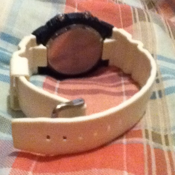 Watch - Picture 3 of 4