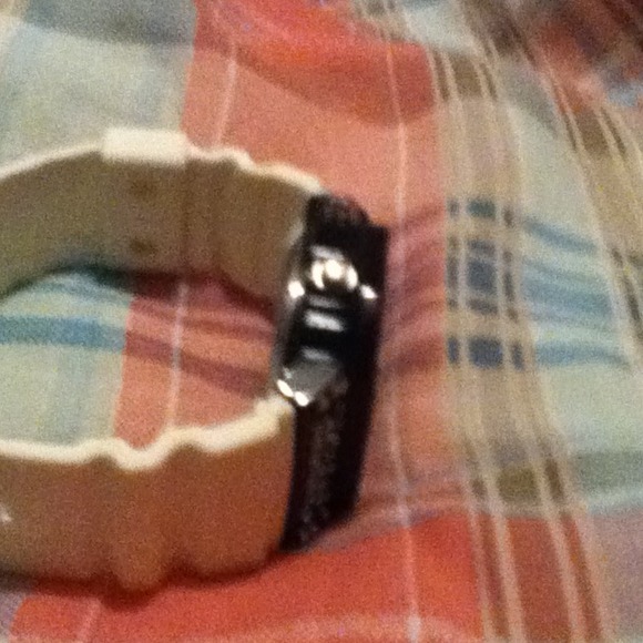 Watch - Picture 4 of 4