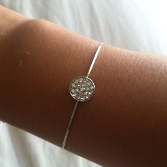 ⭕️sold⭕️💠Diamond is a Girl Best Friend Bracelet💠 - Picture 4 of 4