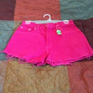 Dark pink high waisted 550 Levi's shorts