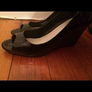 Nickels Black Wedge Shoes Size 9