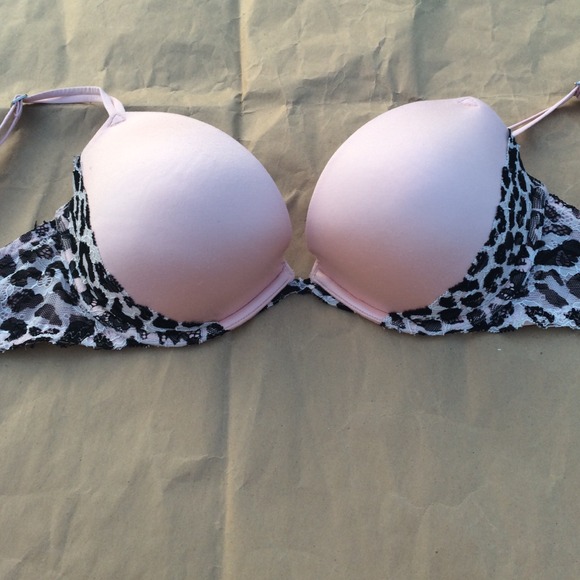 Victoria secret pink bra 34D