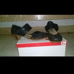 DSW/Rieker-Sina Blk 8(38M Euro) US Clsd Toe Sandal