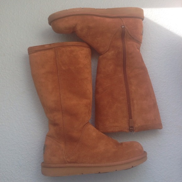 ⚡️flash sale!⚡️UGG hard toe boots.