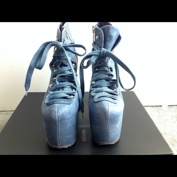 ❗️REDUCED❗️BRAND NEW SIZE 7 UNIF HELLBOUNDS