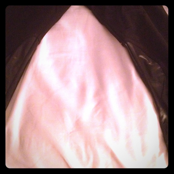 Stretch pants with leather on the inner leg