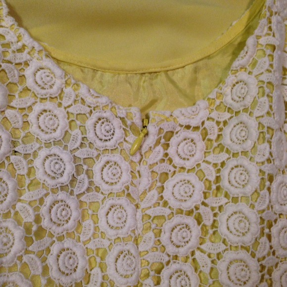 NWOT Forever 21 Yellow Lace Dress - Picture 3 of 4
