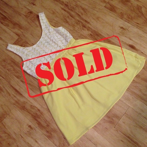 NWOT Forever 21 Yellow Lace Dress - Picture 2 of 4