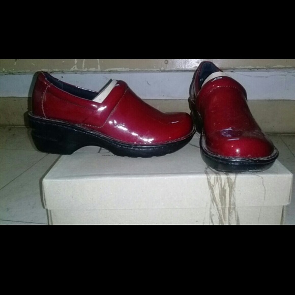 DSW/boc Peggy Red(Wine) Clog. US7 MW   ER 37MW