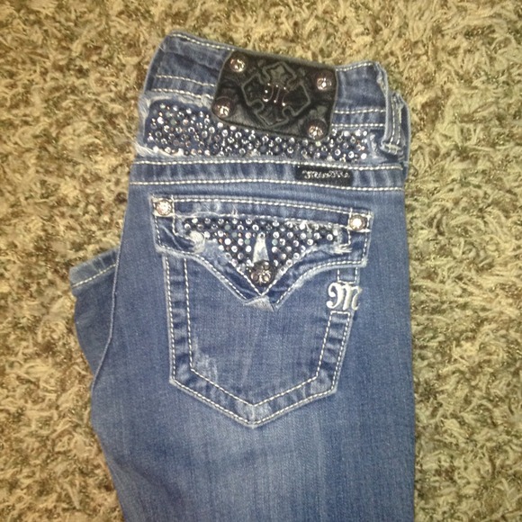 Size 27 miss me jeans