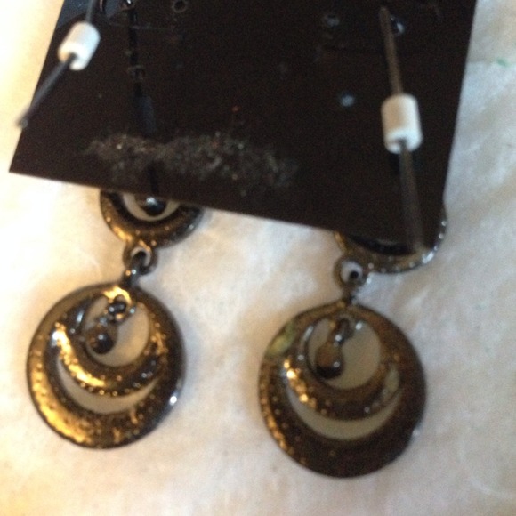 Double drop earrings w/ crystals NEW - Picture 3 of 4