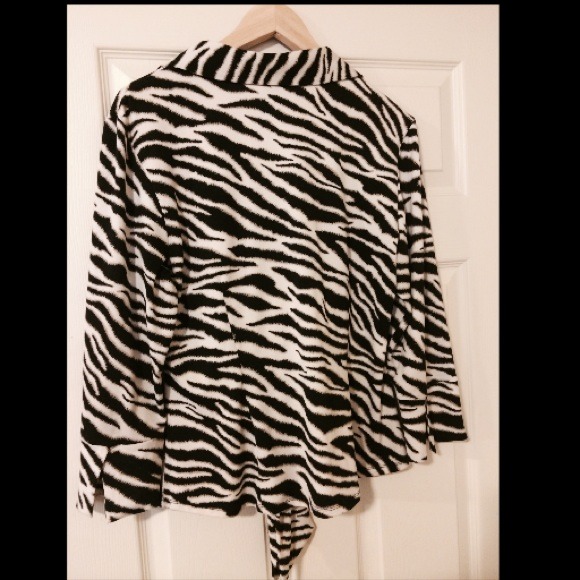 Blouse - Picture 2 of 2