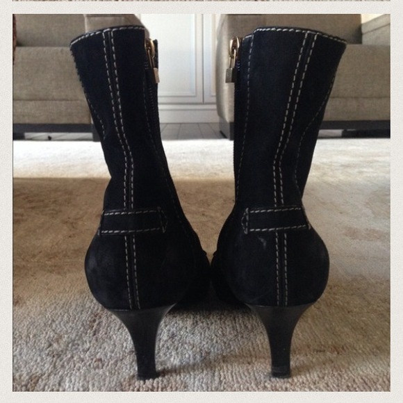 Heels 🎽 - Picture 2 of 3