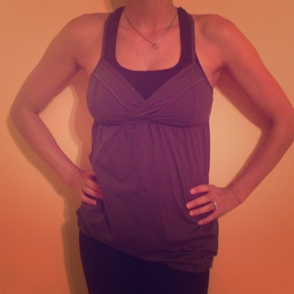Lululemon workout tank