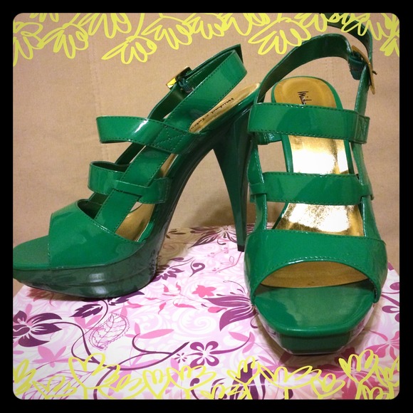 ❌SOLD❌Brand new heels!