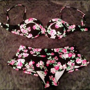 BRAND NEW Black with pink rose bikini