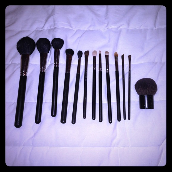 MAC makeup brush set!