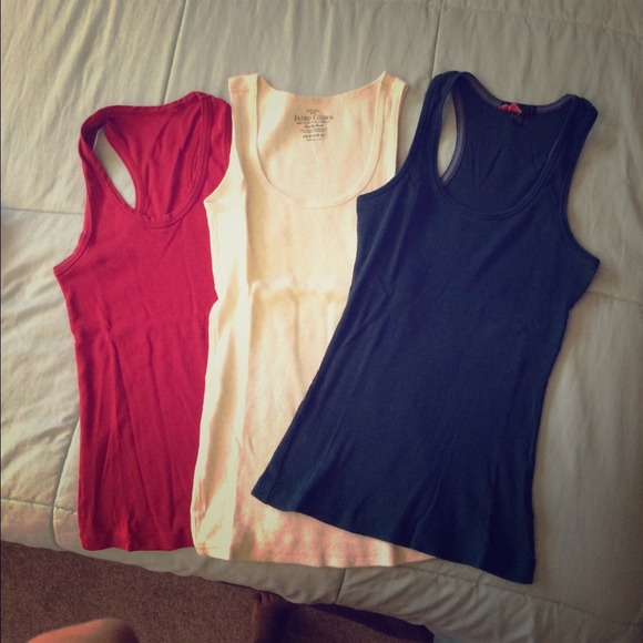 🇺🇸 4th of July spirit! Lot of 3 tank tops!