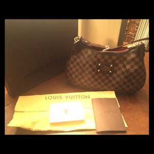 Louis Vuitton Thames GM Damier , lightly used
