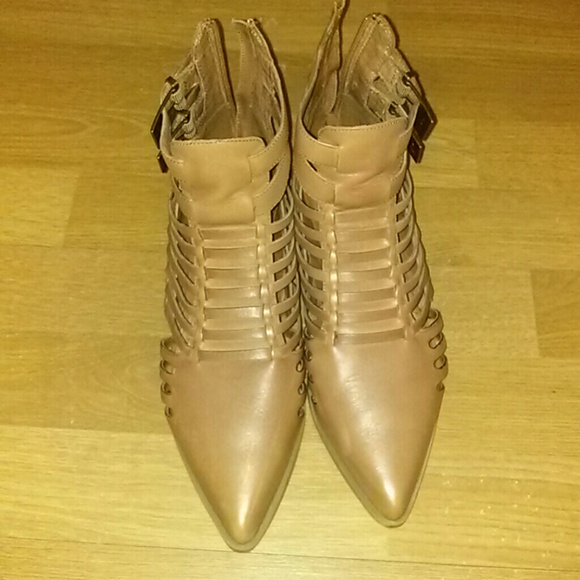 Forever 21 pointed sandals