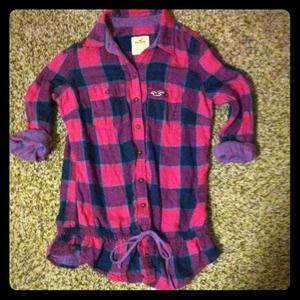 Blue and pink plaid classic hollister shirt