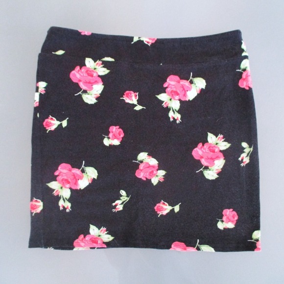 Xhilaration Dresses - Floral Bodycon Mini Xhilaration Dresses - Floral Bodycon Mini