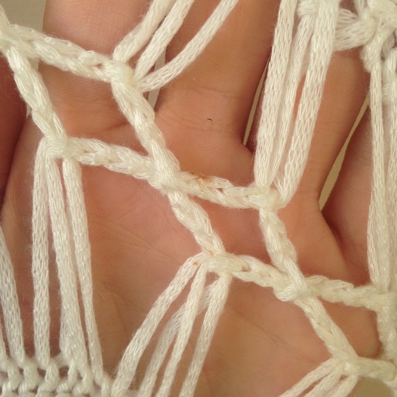 ❎SOLD❎🎉HP🎉Crochet top - Picture 2 of 4