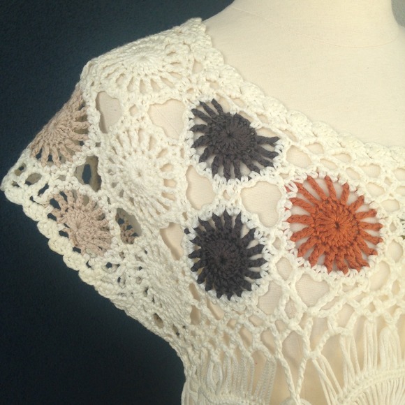 ❎SOLD❎🎉HP🎉Crochet top - Picture 3 of 4