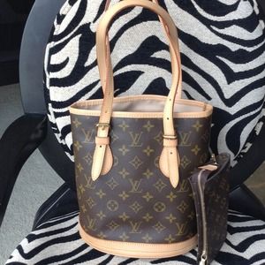 Authentic Louis Vuitton small bucket handbag