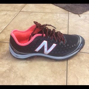 Women's New Balance Minimus 1690