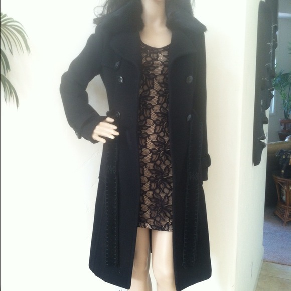 bebe💗Stunning Coat with Fur Collar & Suede Belt