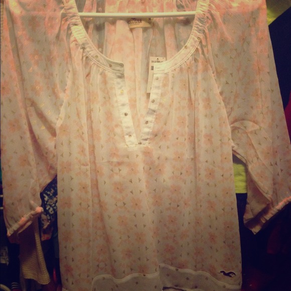 Hollister floral/polka dot blouse
